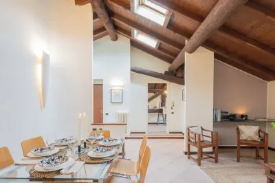Plinio 10 โรงแรมในComo City Center