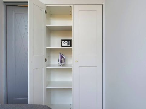 Miro Rooms Center Cloud - Quite Chic