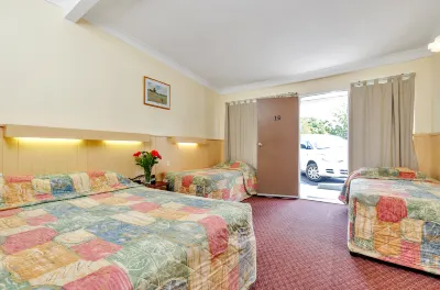 Jackie Howe Motel