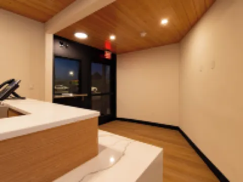 Colonial Palace Inn Hotels in Bellflower