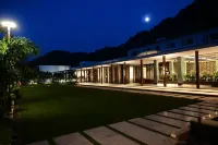 查霍利俱樂部 鄰近Army Institute of Technology的酒店