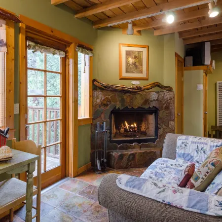 Idyllwild Bunkhouse