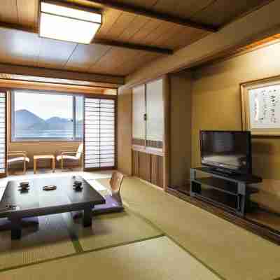 洞爺 湖畔亭 Rooms