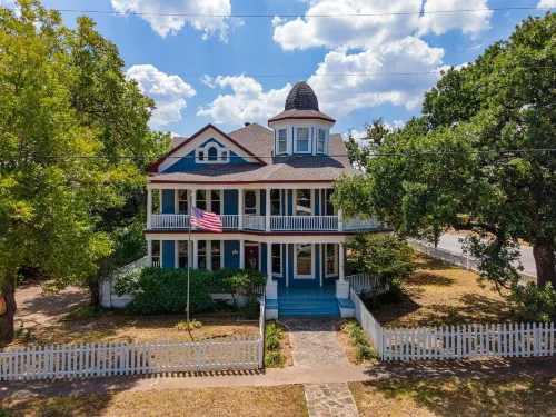 Magpie Inn Hotels in Mineral Wells