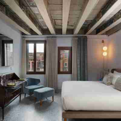 Palazzo Garzoni Rooms