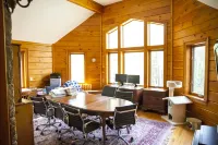 Honey Maple Grove Bnb