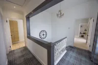 Short Walk to the Beach - 2 Guests - Free Parking - 3-Star