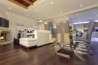 The Queen Luxury Apartments - Villa Vinicia