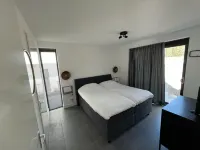 Villa with Spacious Garden and Electric Hot Tub Hotel dekat Eemhof Trout Fishing