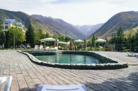 Mountain View Hot Spring Resort Hotels in Alamudun