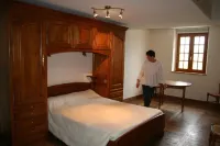 Le Relais Postal B&B Hotels in Saint-Sever-Calvados