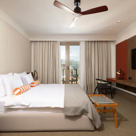Infinity Hotel & More