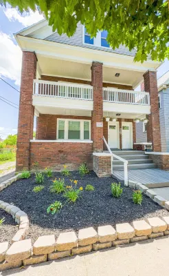 The Horseshoe Falls Villa- 6Br Free Parking, Minutes from Falls & Casino Hotel in zona Aeroporto Internazionale di Niagara Falls