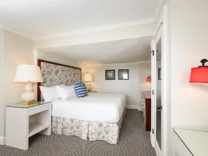 Harbor View Hotel