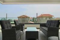 Phaedrus Living: City View Anna Residence 102