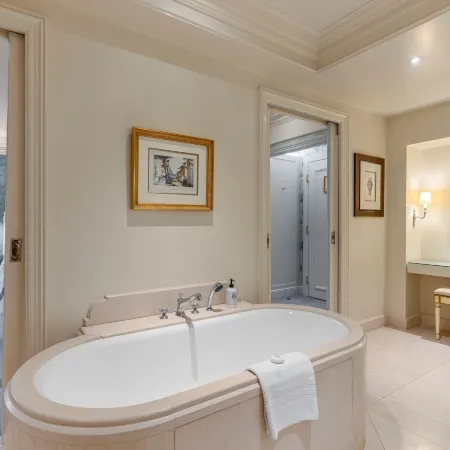 Four Seasons Hotel des Bergues Geneva