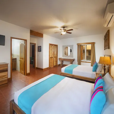 Mr. Tucan Hotel
