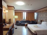 JP Emerald Hotel Hotels near Wat Thung Sadao