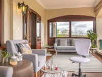 Oliver's Restaurant & Lodge Hotels in White River