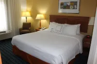 Fairfield Inn & Suites Kansas City Liberty فنادق في Liberty