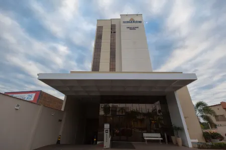 Nobile Suites Gran Lumni