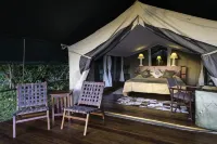 Little Governors Camp Hotels near MARA ECHO CLIFF CAMP