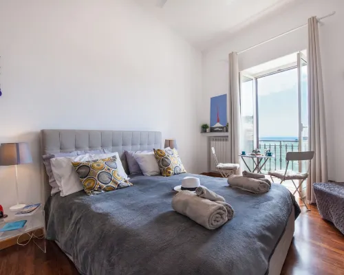 NapoliCentro Mare - Sea View Rooms & Suites Hotels near Materdei