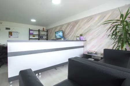 Astera Apart Hotel Отели рядом с достопримечательностью «Fountain of the Mothers of Macedonia»