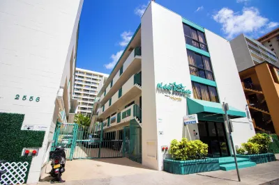 Waikiki Beachside Hostel Отели в г. 