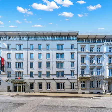 Ibis Hamburg Alster Centrum Отели рядом с достопримечательностью «Озеро Ауссенальстер»