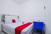 RedDoorz Near Stan