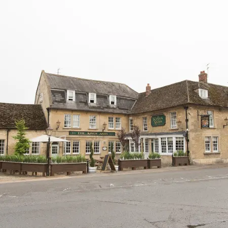 The Kings Arms Hotel Отели в г. Мелкшем