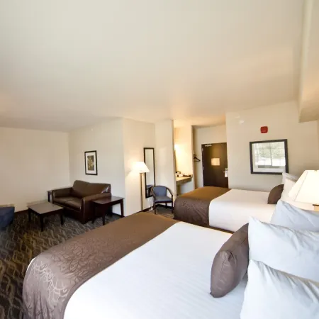 Cobblestone Inn & Suites - Denison | Oak Ridge