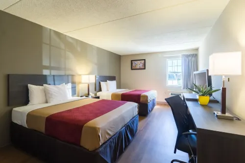 Econo Lodge Harrisburg - Southwest of Hershey Area - sarapan
