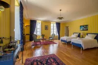 Château de Lannouan Hotels in Baud