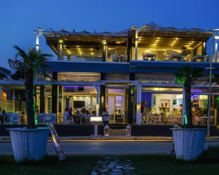 Must Boutique Hotel & Restaurant Hotels in Kanalion