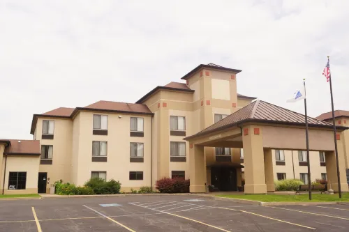 City Express by Marriott Milford Cooperstown - parking