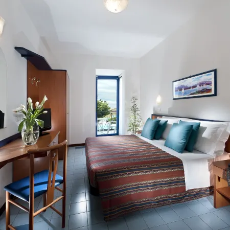 Hotel Paris Resort