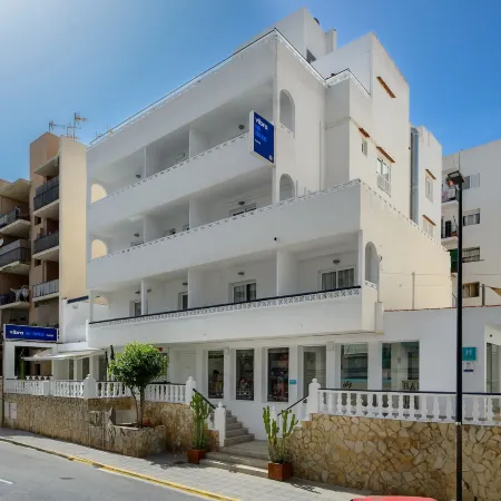 Hotel Vibra Lei Ibiza - Adults Only Отели рядом с достопримечательностью «Casino Ibiza»