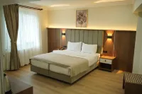 Lion City Hotel Hotels near Emek Adnan Menderes Mh. Şht.J.Uz.Çvş. Yusuf Tüfekçi Parkı