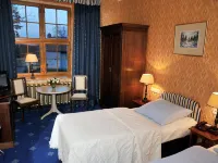 Zamek Podewils Krag Hotels in Slawno County
