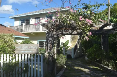 The Sugar Apple Lodging Отели в г. 