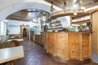 Rifugio Monte Baldo Hotels in Ala