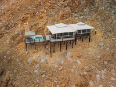 Moon Mountain Lodge Hotels in Solitaire