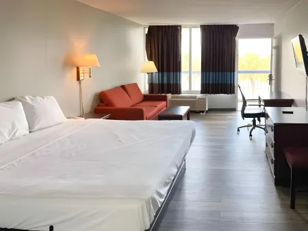 Motel 6 Marianna, FL Отели рядом с достопримечательностью «Stay N Go RV»