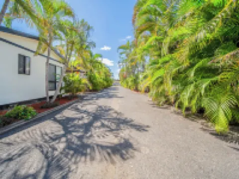 เอเมอรัลด์ โมเทลแอนด์อพาร์ทเมนท์ โรงแรมในเอเมอรัลด์