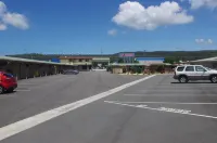 Ashwood Motel - parkir