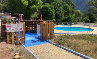 Camping, Hôtel de Plein Air les Cariamas