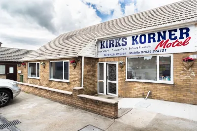 Kirks Korner Motel Hotels near The Queensway Hungry Horse
