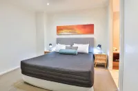 إندولج أبارتمنتس لانج تري